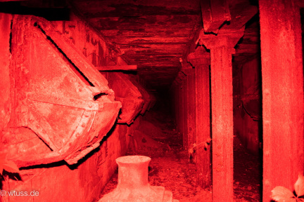 Lapano0908 rotes Maschinenhaus