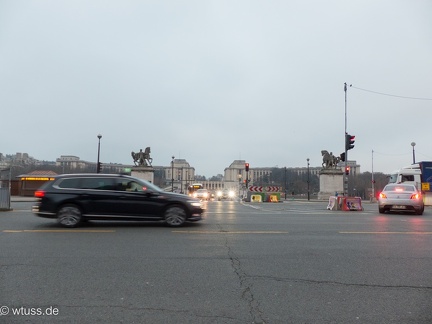 Platz vor Eiffel